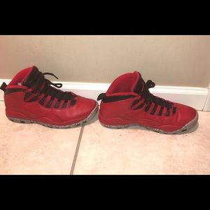 Air Jordan Bulls Over Broadway retro 10’s